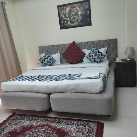 Hotel The Am Bliss غورغاون المظهر الخارجي الصورة