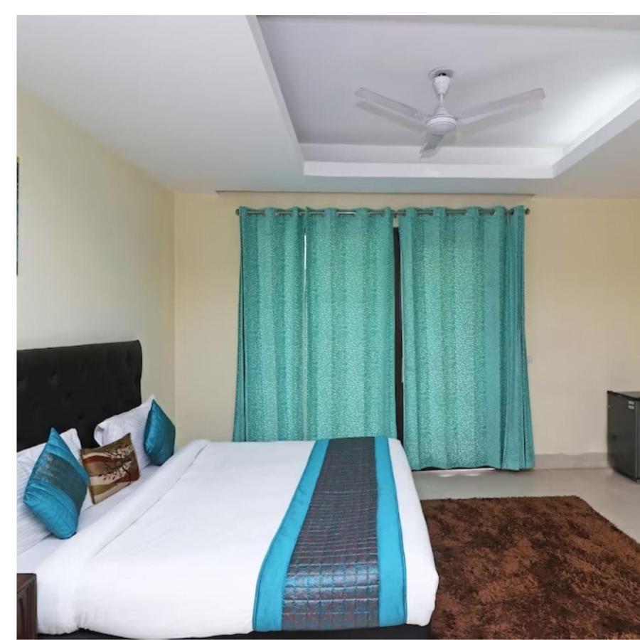 Hotel The Am Bliss غورغاون المظهر الخارجي الصورة